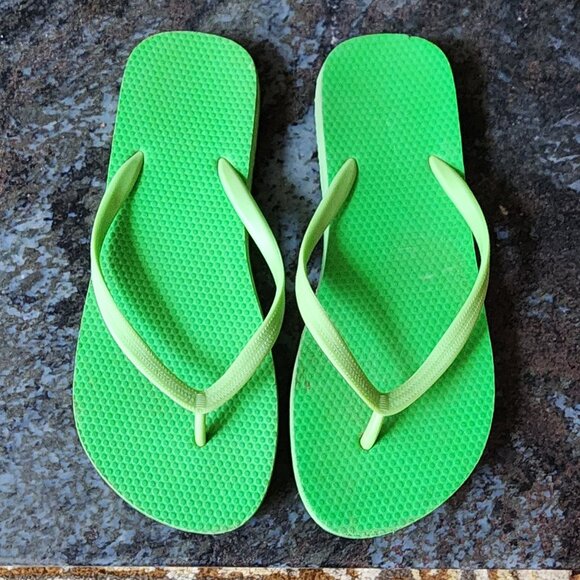 Old Navy Green Flip Flops Size 9 - Picture 9 of 14